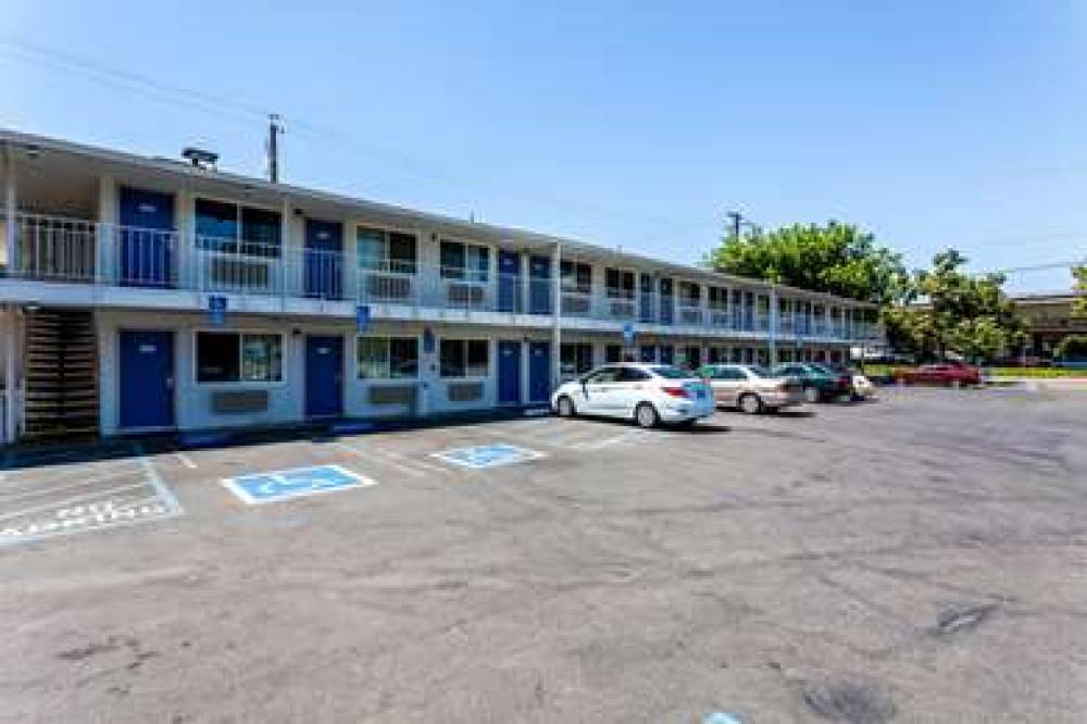 Motel 6 Sacramento Downtown 2