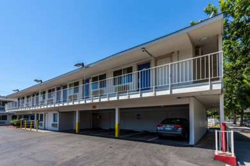 Motel 6 Sacramento Downtown 3