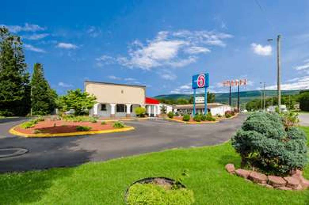 MOTEL 6 SALEM, VA 7