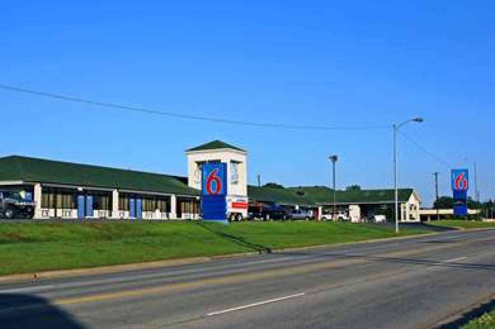 Motel 6 Sallisaw 1