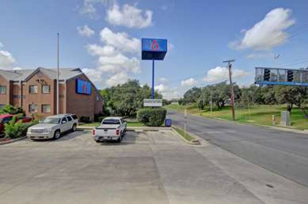 Motel 6 San Antonio Medical Center South 6