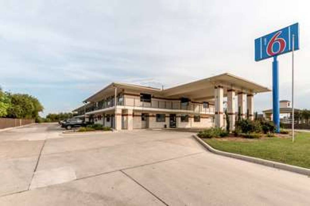 MOTEL 6 SAN ANTONIO - SOUTH WW WHIT 2