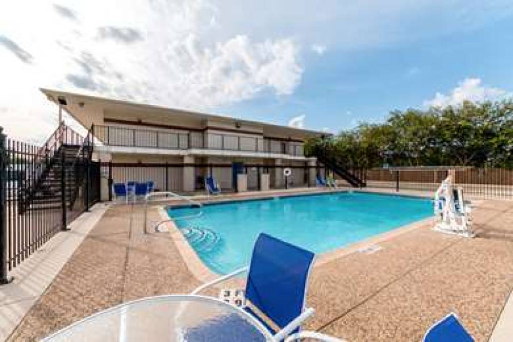 MOTEL 6 SAN ANTONIO - SOUTH WW WHIT 6