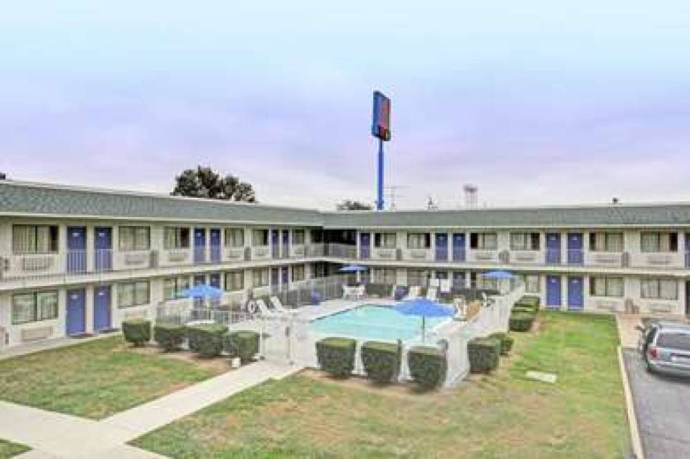 MOTEL 6 SAN MARCOS TX 4