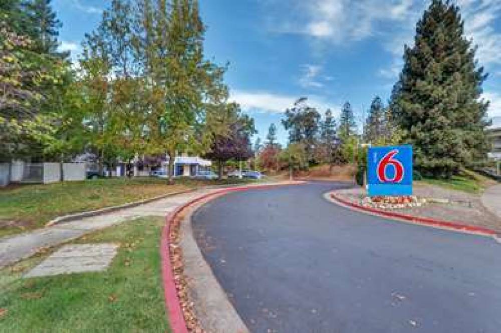 Motel 6 Santa Rosa North CA 2