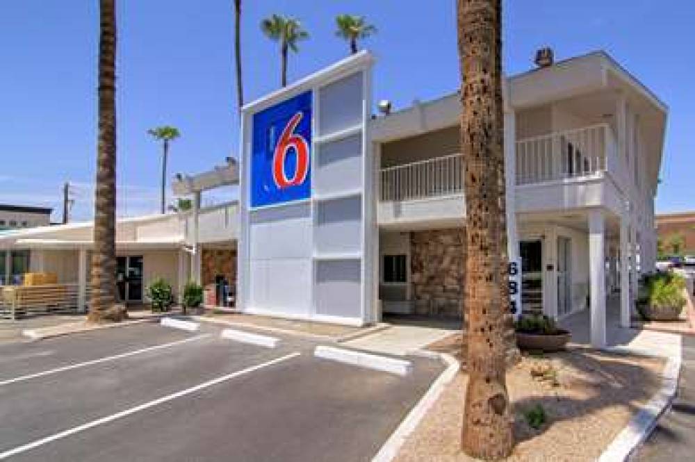 MOTEL 6 SCOTTSDALE 1