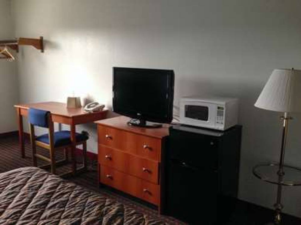 MOTEL 6 SEDALIA, MO 5