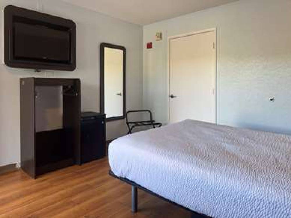 Motel 6 Simi Valley 8