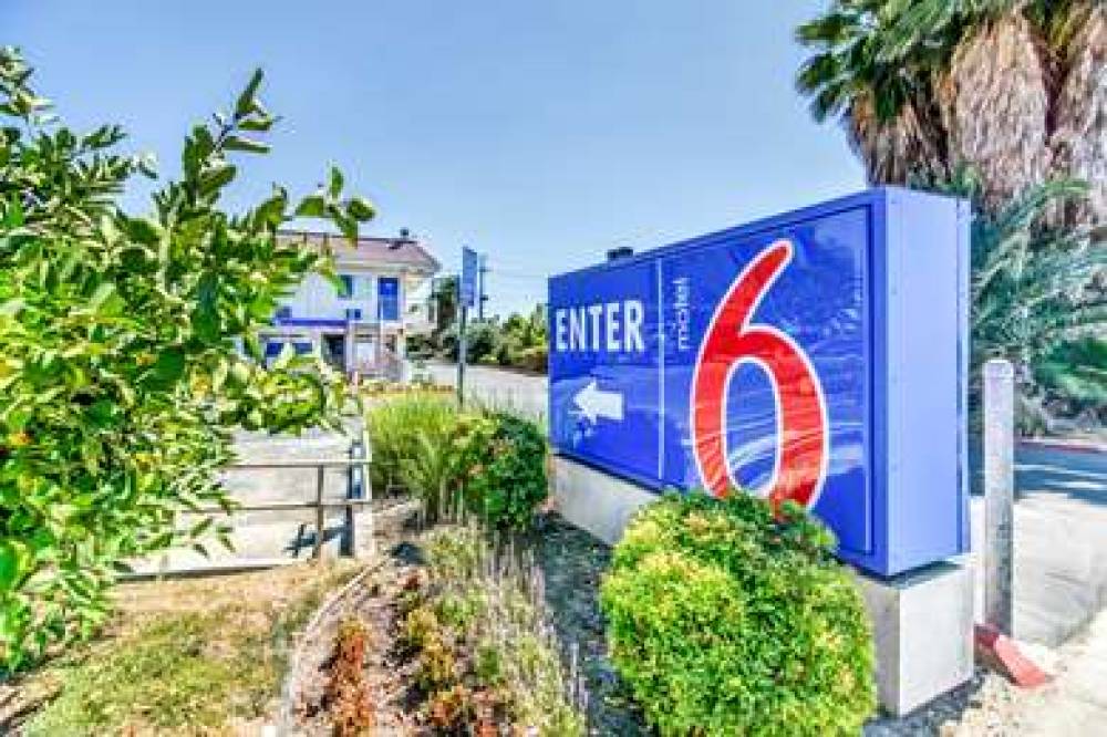 Motel 6 Stockton-Charter Way West 7