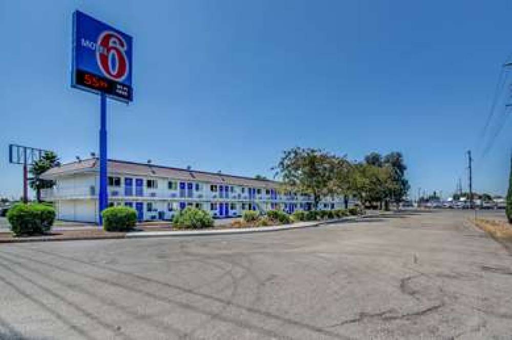 Motel 6 Stockton-Charter Way West 9