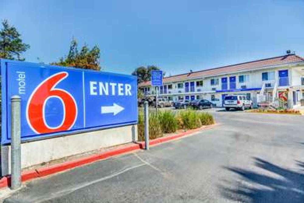 Motel 6 Stockton-Charter Way West 1