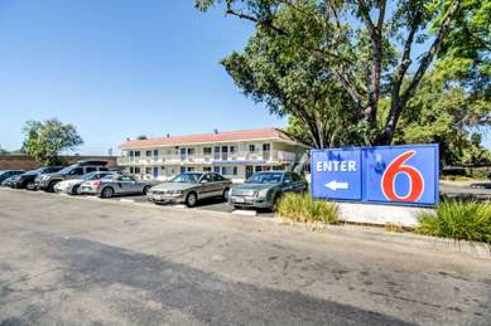 Motel 6 Stockton North 1