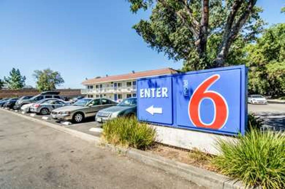 Motel 6 Stockton North 5