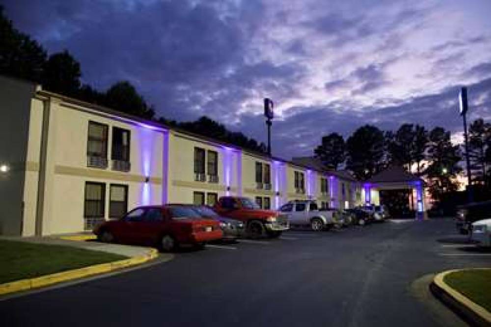 Motel 6 Suwanee, GA  Gwinnett Center 7