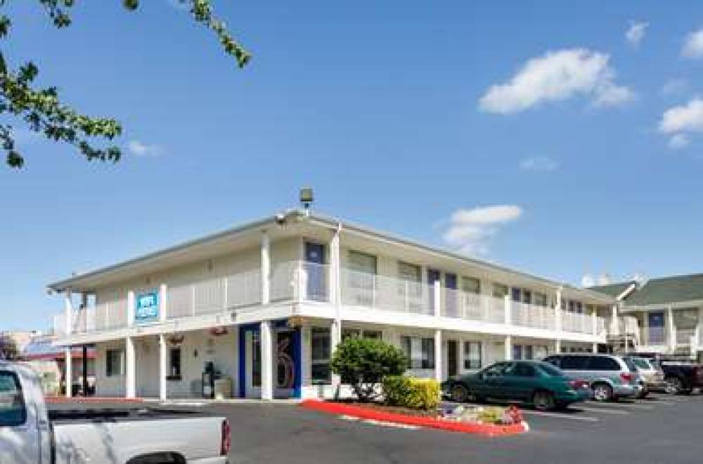 Motel 6 Tacoma South 4