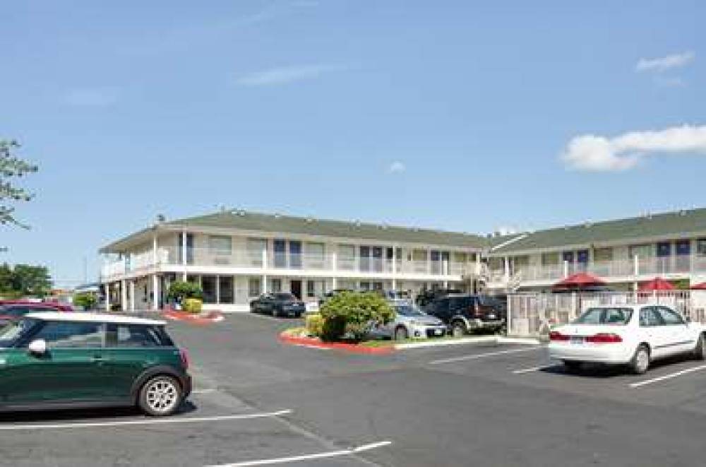 Motel 6 Tacoma South 6