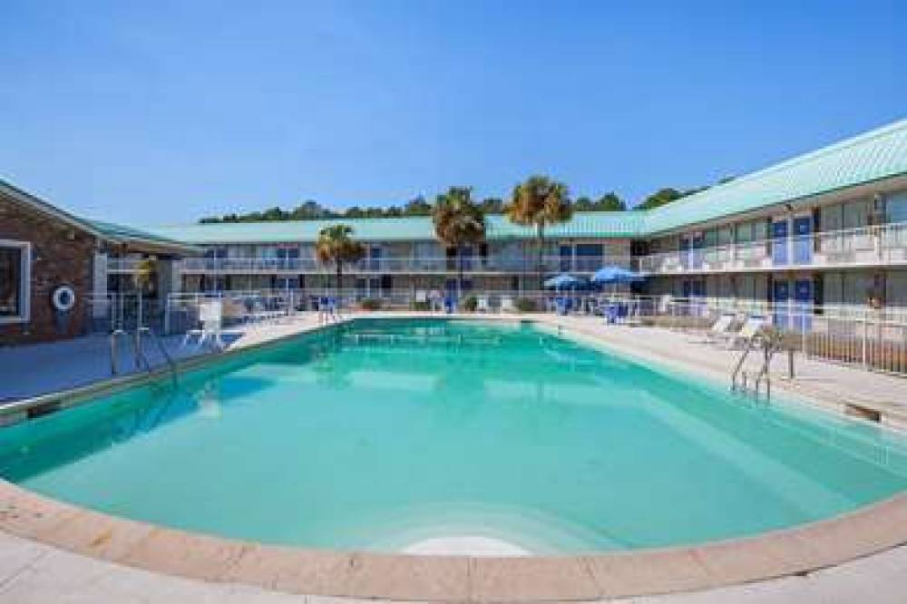 MOTEL 6 TIFTON GA 6