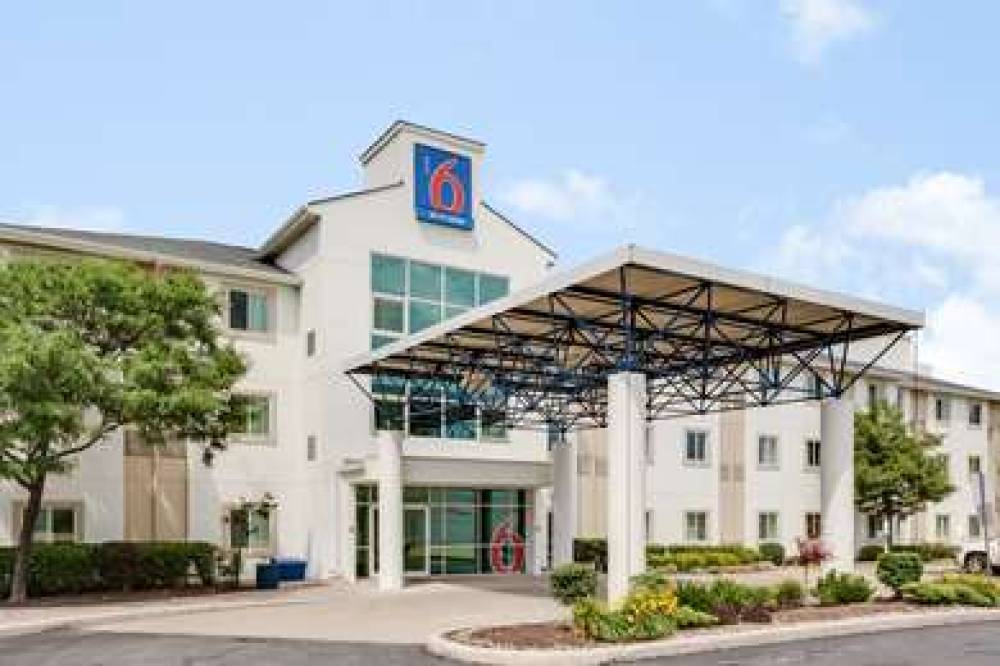 MOTEL 6 TORONTO - BRAMPTON 1