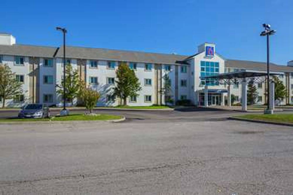 Motel 6 Toronto East - Whitby 3