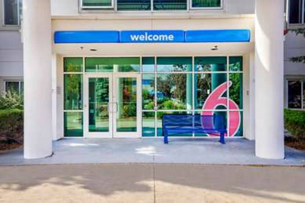 Motel 6 Toronto West Burlington