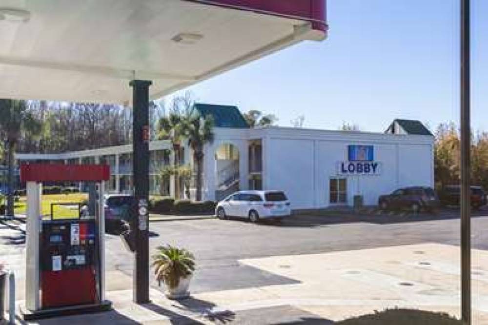 MOTEL 6 TOWNSEND GA 8