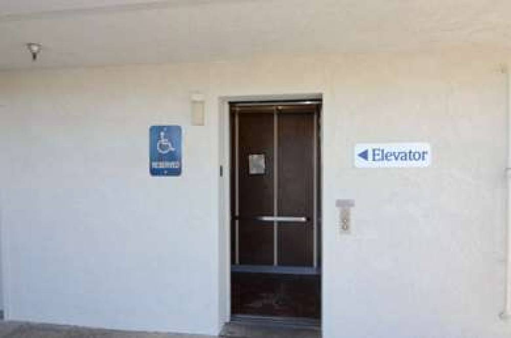 Motel 6 Twentynine Palms 3