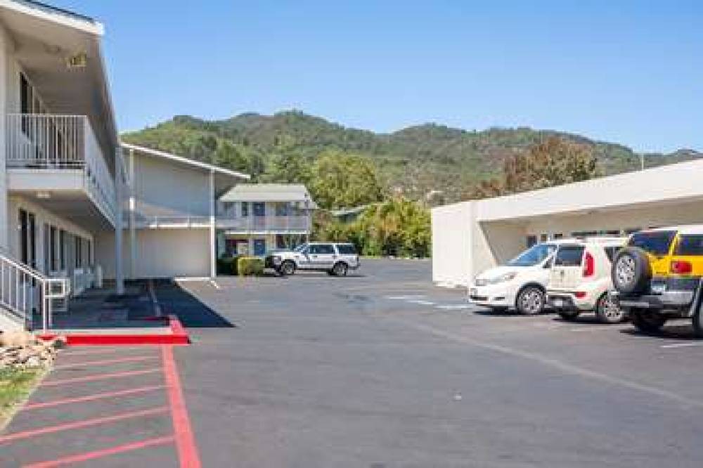 Motel 6 Ukiah 4