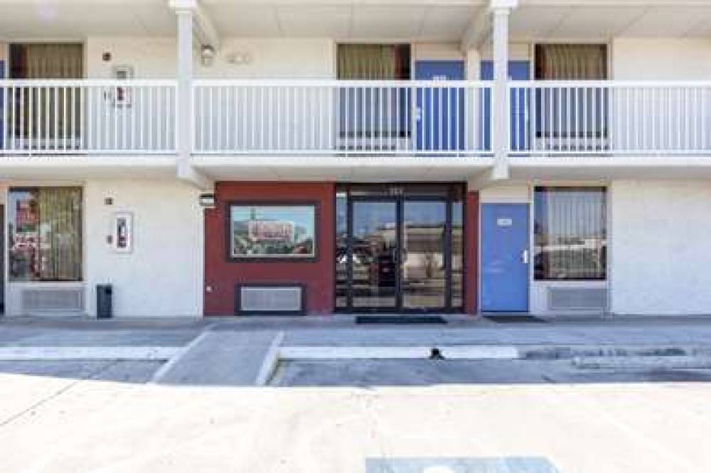 Motel 6 Uvalde TX 5