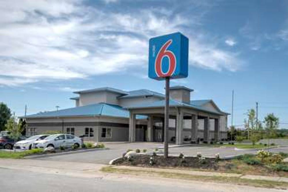 MOTEL 6 WALTON, KY - RICHWOOD 1