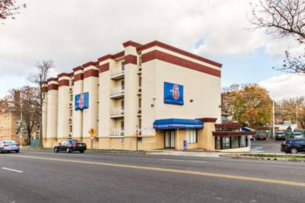 Motel 6 Washington DC 2