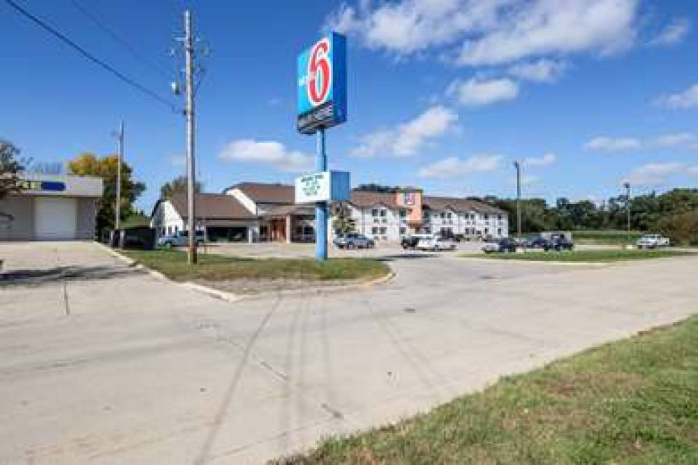 Motel 6 Waterloo