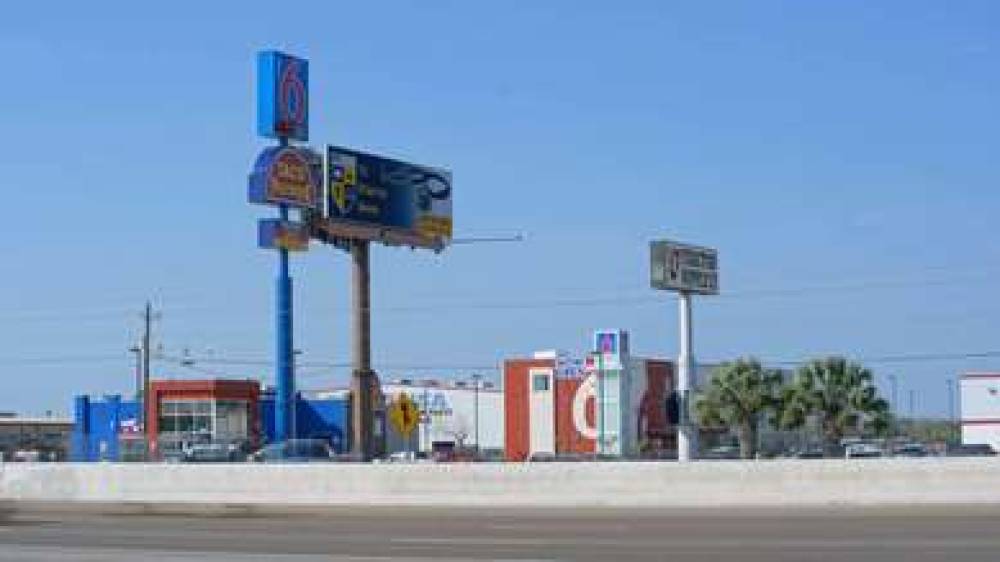 MOTEL 6 WESLACO TX 2