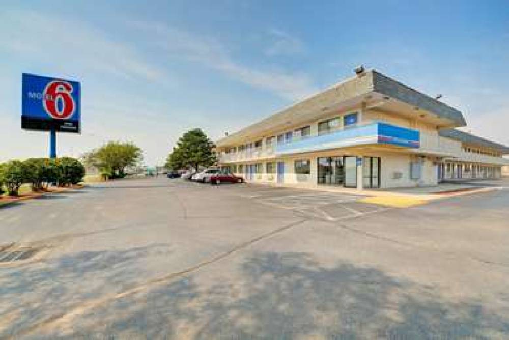 Motel 6 Wichita Airport 1