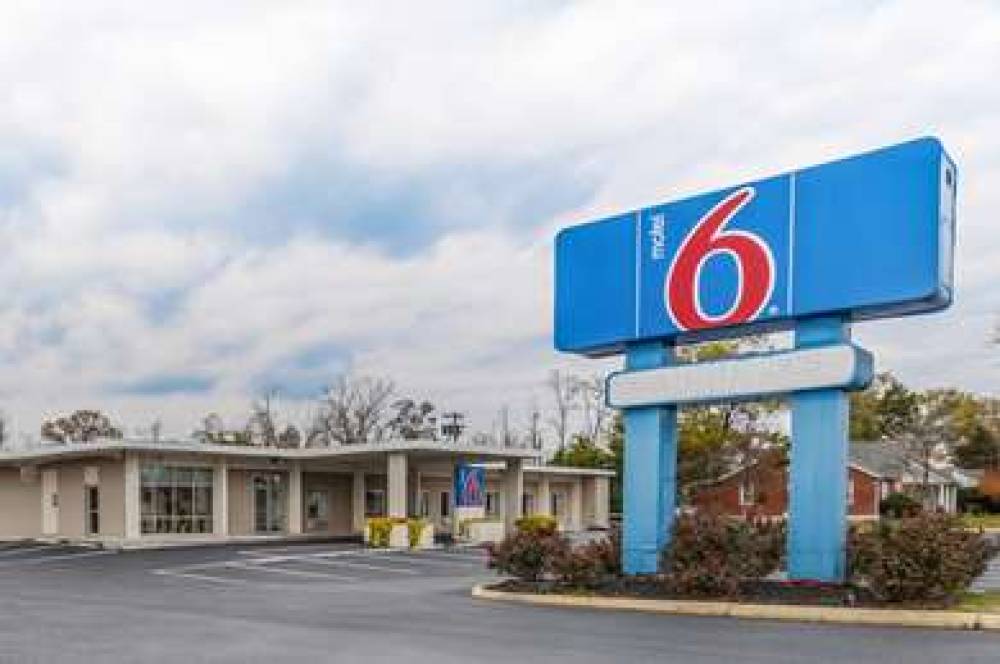 Motel 6 Winchester 1