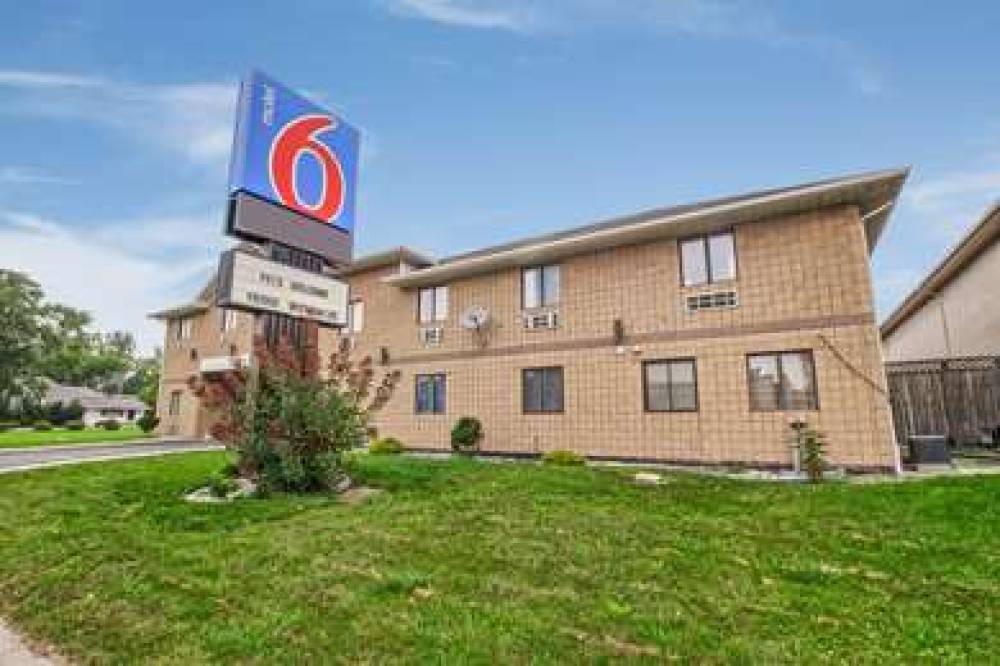 MOTEL 6 WINDSOR ON 1