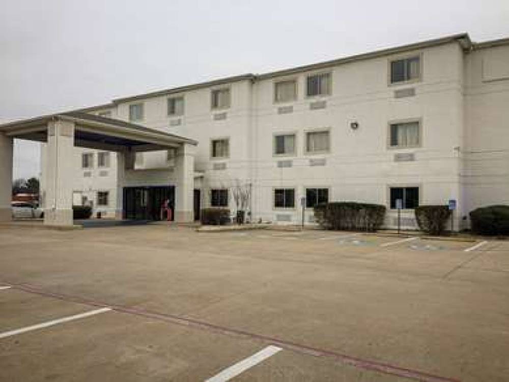 MOTEL 6 WOODWAY TX 2