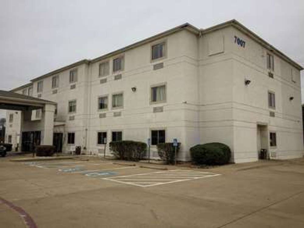 MOTEL 6 WOODWAY TX 1