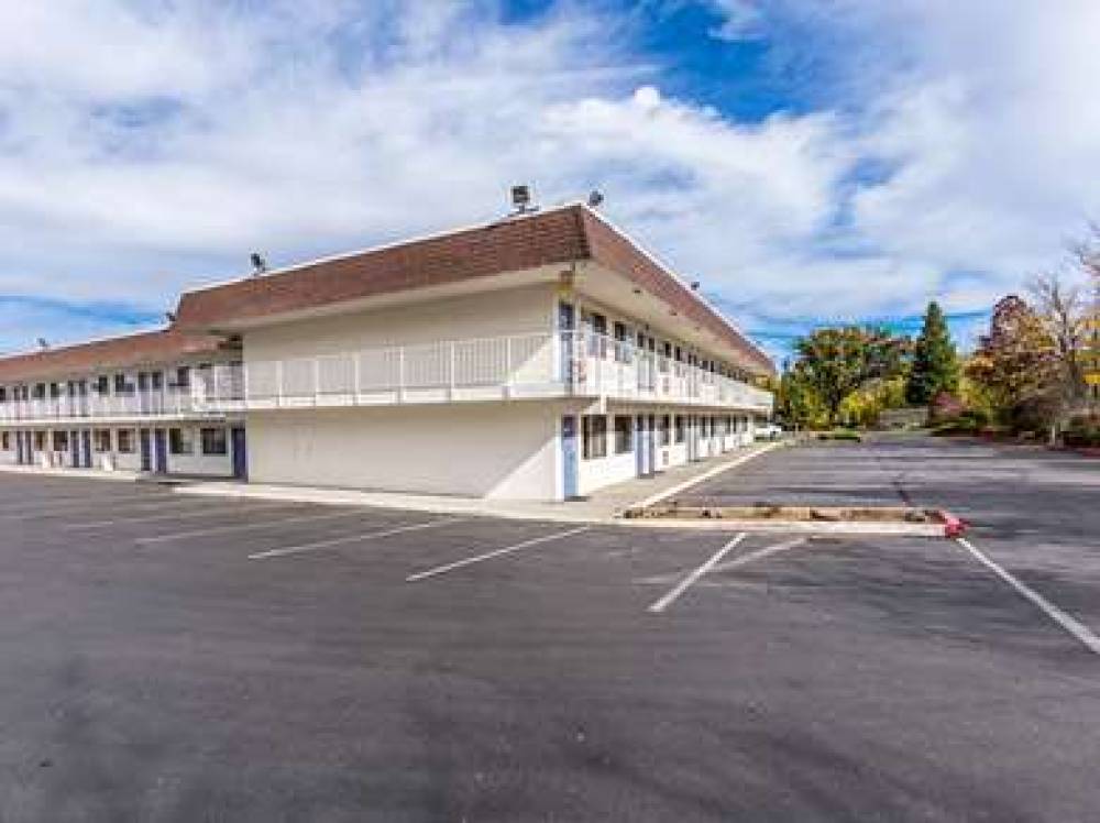 Motel 6 Yreka 6