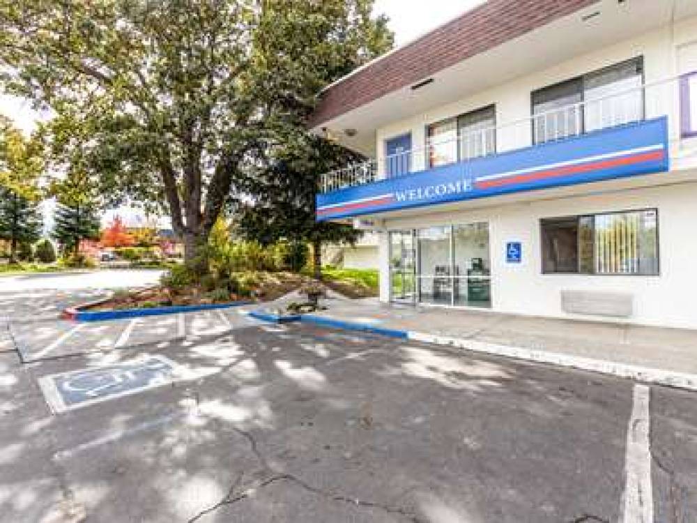 Motel 6 Yreka 2