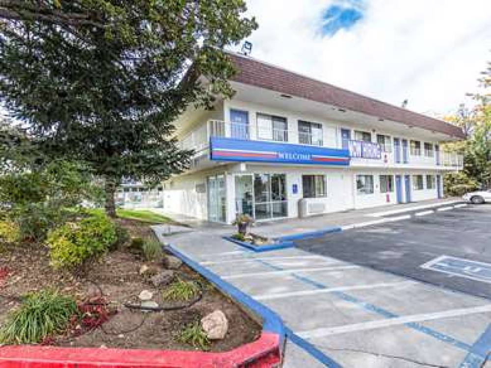 Motel 6 Yreka 3