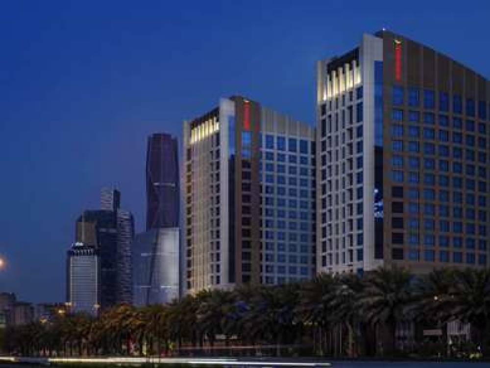 MOVENPICK HOTEL AND APT RIYADH 1