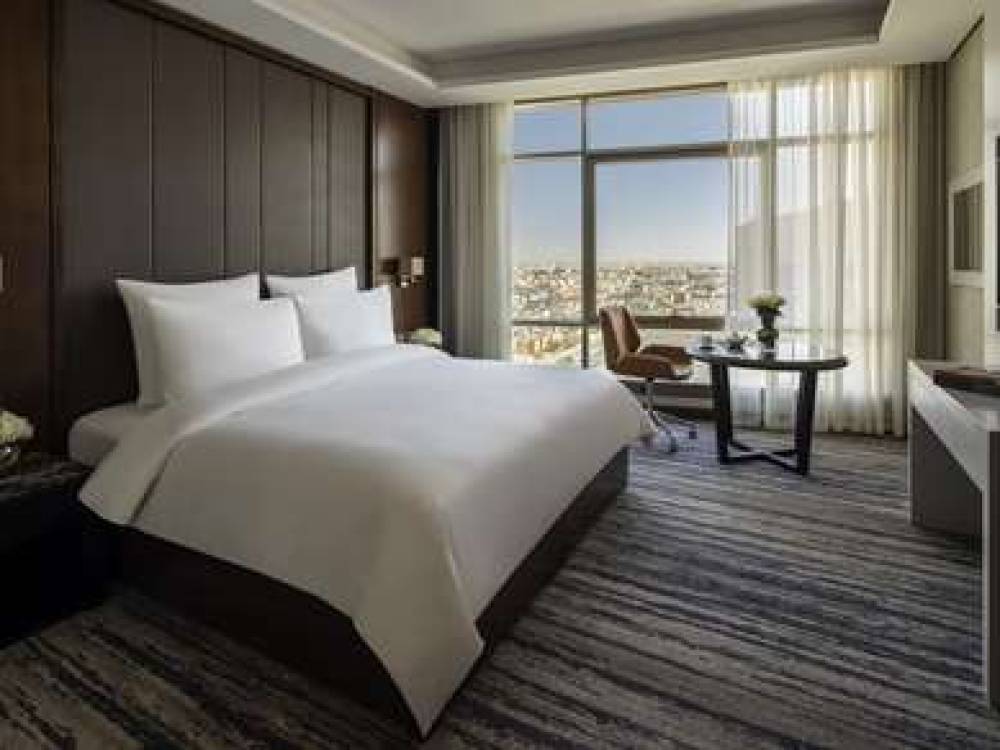 MOVENPICK HOTEL AND APT RIYADH 9