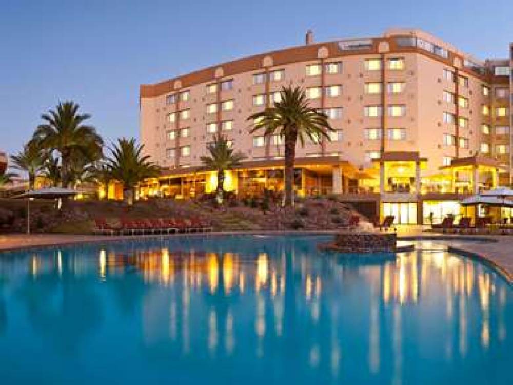 MOVENPICK HOTEL WINDHOEK 3