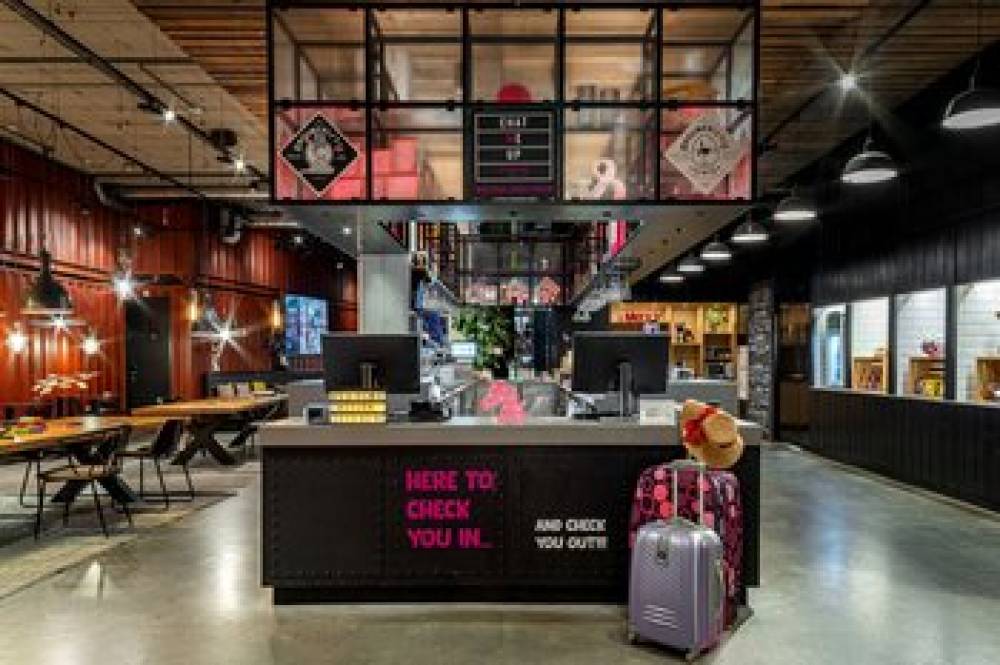 Moxy Amsterdam Houthavens 5