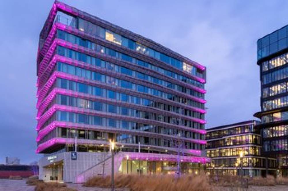 Moxy Amsterdam Houthavens 1