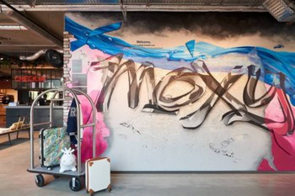 Moxy Amsterdam Schiphol Airport 3