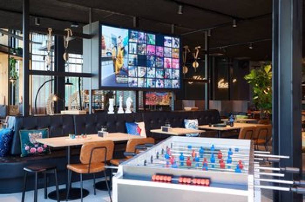 Moxy Amsterdam Schiphol Airport 9