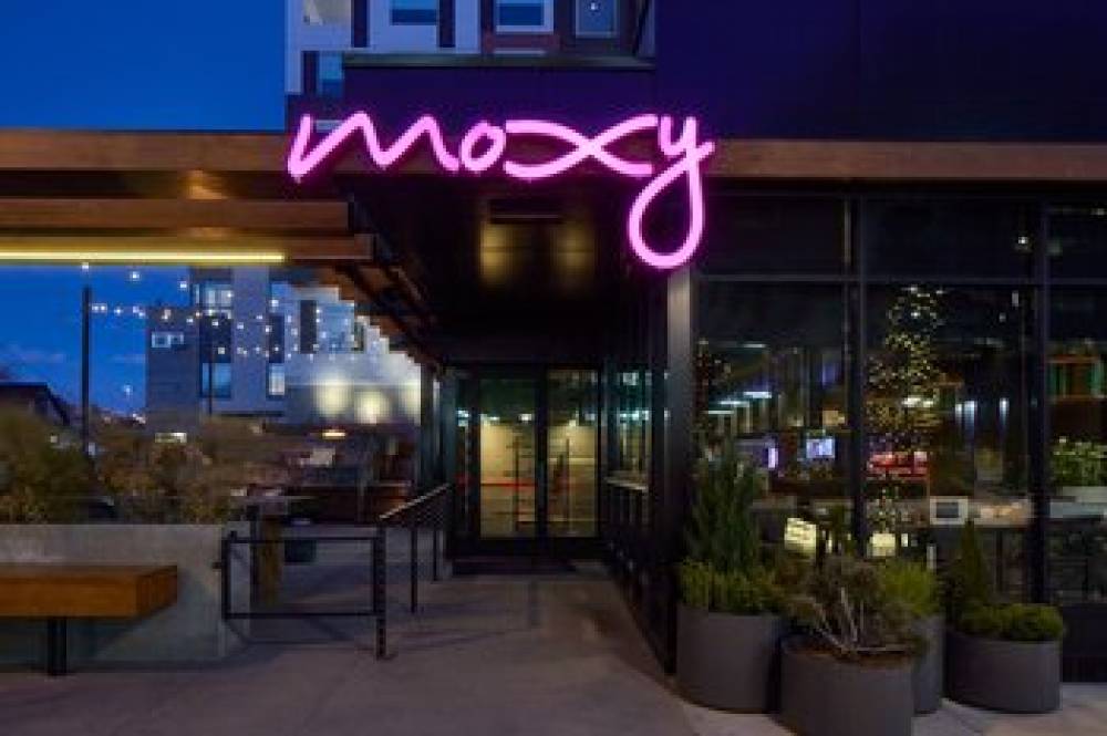 Moxy Denver Cherry Creek