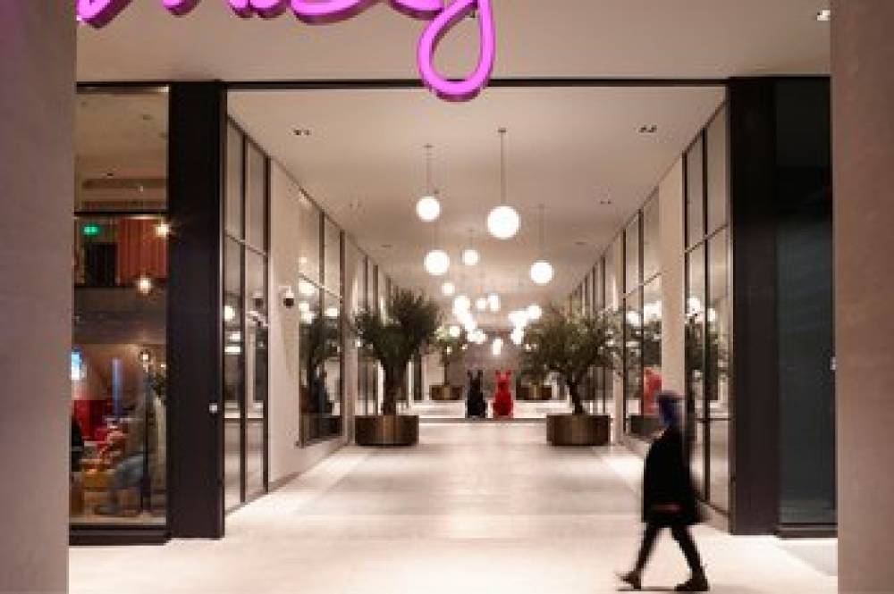 Moxy Omonia Square