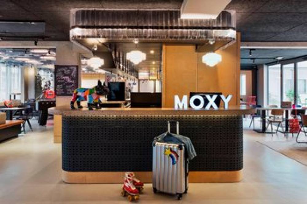 Moxy Paris Bastille 1